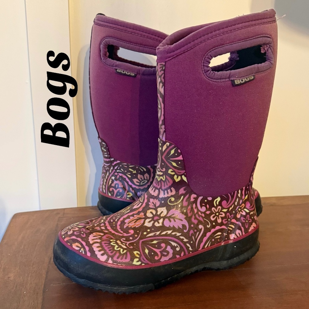 Kids Bogs Snow boots Size 4